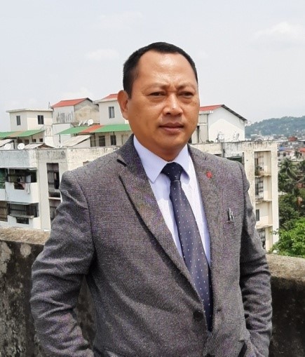 Rev. Dr.Aowabang Ozüküm